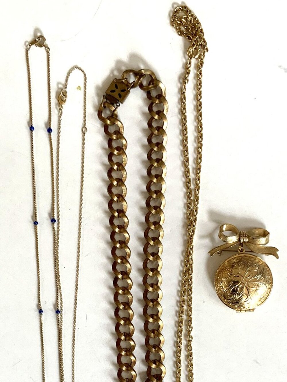 Vintage Necklaces, Locket, Pendants.